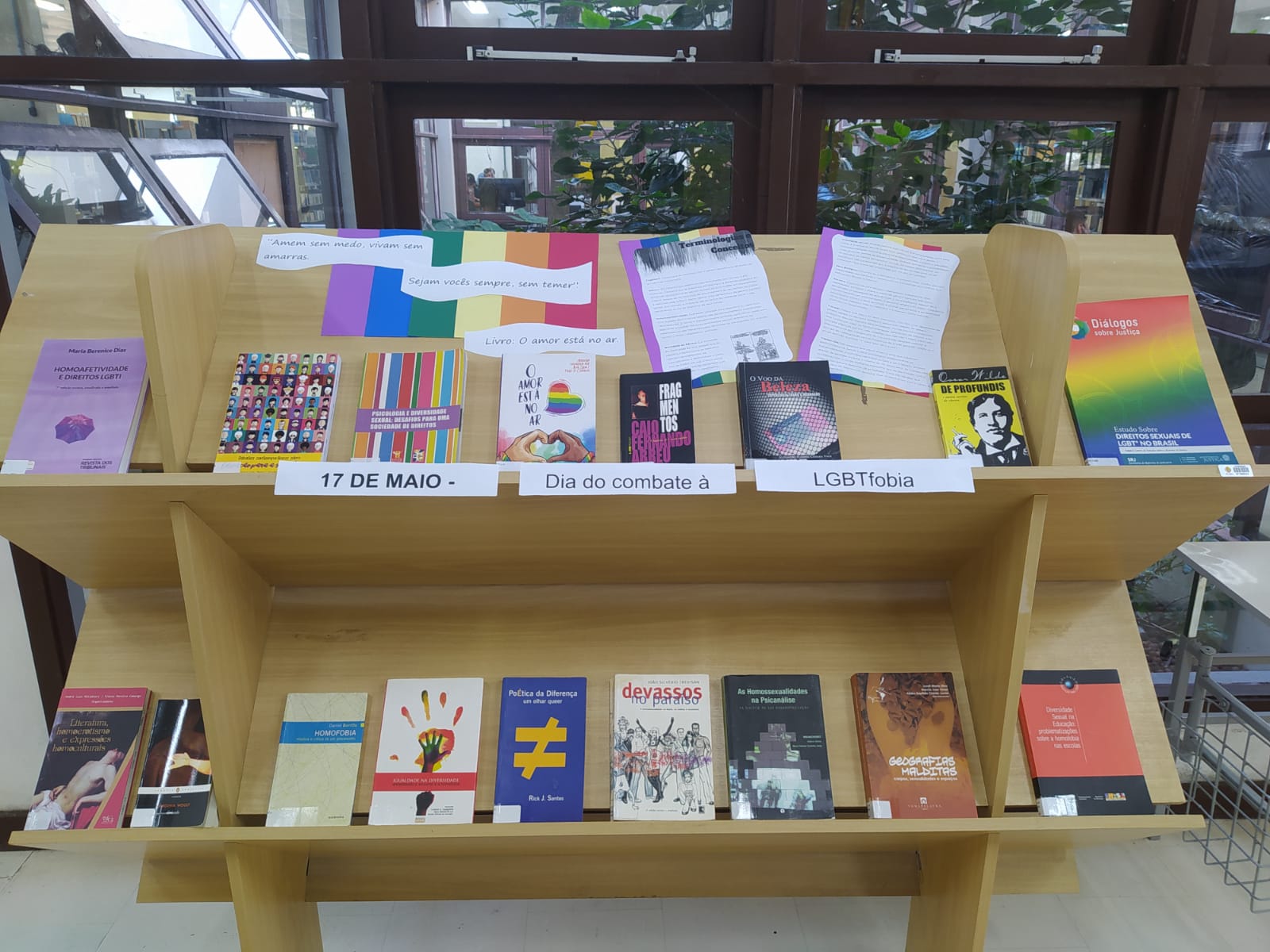 Exposição Biblioteca Central - 17 de maio Dia Internacional de Contra a LGBTfobia